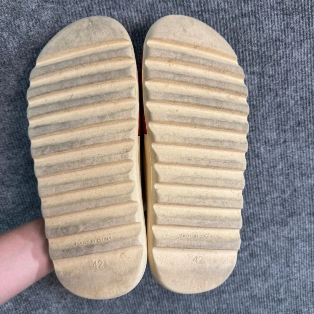Unbranded Street Art Character Foam Slides Cream Mens Size 42 Casual Sandals